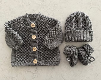 Hand knitted baby set, wool blend, 0-3 months