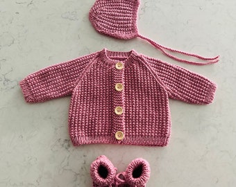 Hand knitted baby set, sz 0-3 months