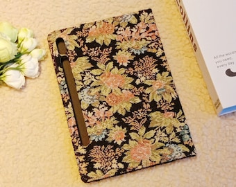 Retro Stickerei Blume Stoff Samsung Tab S9 S8 Hülle eingebaut S Pen Slot,Samsung Tab S8 + S8 S7FE S7 + S7 Hülle, Mädchen Geschenk,Samsung Tab Hülle