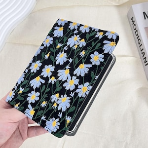Étui en tissu noir avec marguerites bleues brodées pour Kobo Clara Colour,Kobo Clara HD,Libra H2O,Kobo Clara BW,Kobo Clara2E,Libra Colour,Kobo Libra2
