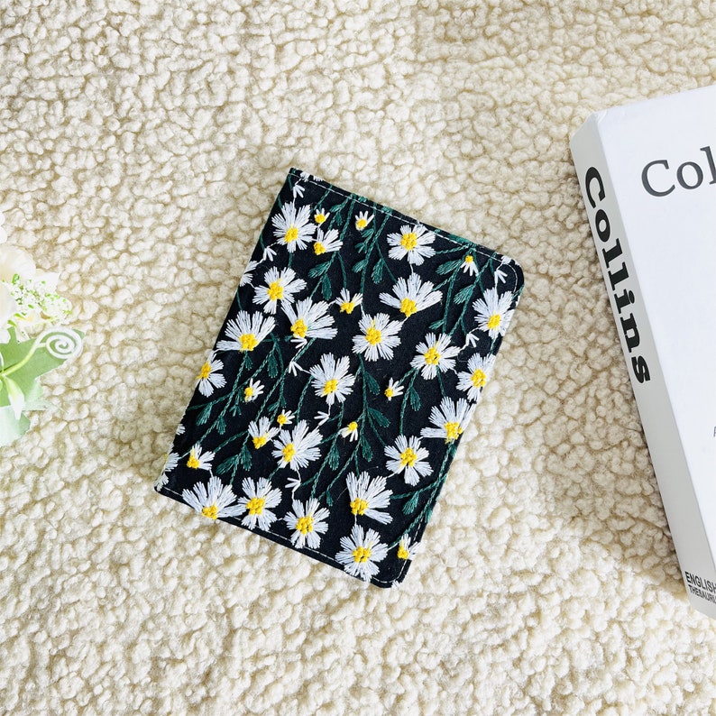 Embroidered white daisy black fabric Kindle case,Kindle 6 2022 Kindle Paperwhite 11th Gen case,Paperwhite 10th Gen,Kindle Oasis 10th Gen image 2