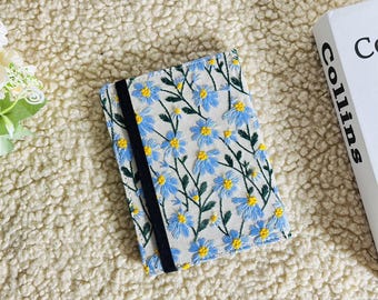 Embroidered blue daisy gray fabric Kindle case,Kindle 6" 2024, Kindle Paperwhite 12th Gen case,Paperwhite 11th Gen,Kindle Colorsoft,Kobocase