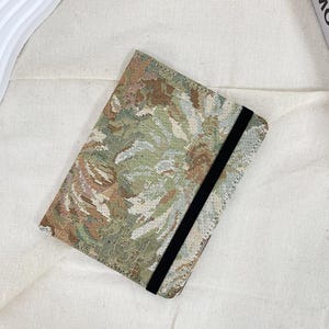 Étui en tissu brodé français rétro pour Kobo Clara Colour, Kobo Clara HD, Kobo Libra H2O, Kobo Clara BW, Kobo Clara 2E, Libra Colour, Kobo Libra2