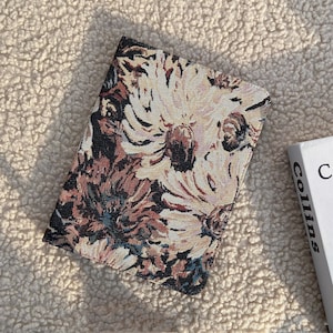Étui pour iPad en tissu à fleurs brodées marron vintage, veille/réveil automatiques, iPad Air 11" 13" 2025 iPad A16 iPad Pro 11" 13" 2024 étui pour iPad 10 mini 7