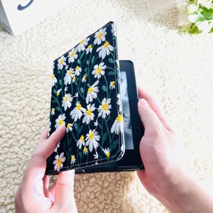 Embroidered white daisy black fabric Kindle case,Kindle 6 2022 Kindle Paperwhite 11th Gen case,Paperwhite 10th Gen,Kindle Oasis 10th Gen image 6