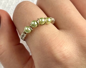 Gold pearl beaded ring | green
