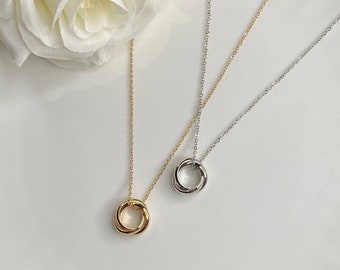 Swirl Minimalistic Necklace