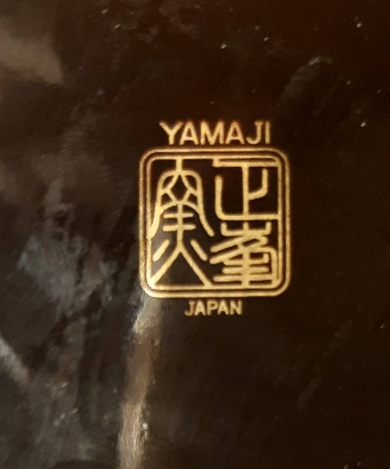 Yamaji Black hexagonal Japanese plates and 2 white Vases Etsy