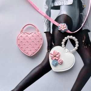 Miniatur Geldbörse für Puppen 1/6 "Cute Hearts" , Tasche, Handtasche für Blythe, Momoko, NF, FR, Poppy Parker."