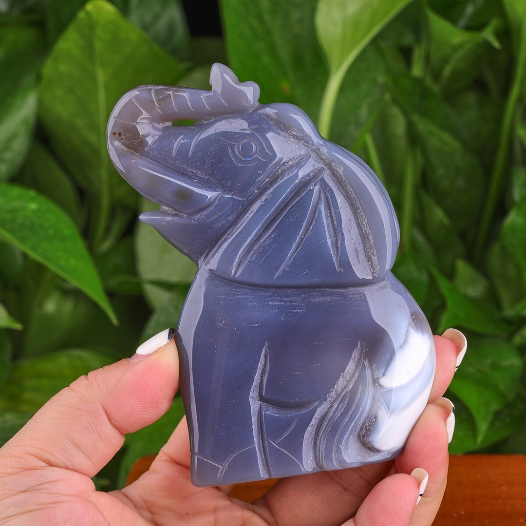 宝石の象の彫刻クリスタルの置物 グレーの瑪瑙ジオード型クリスタル