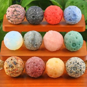 40mm Kristall Meteorit Hand Carving Quarz Kristall Mond Mineral Probe Rock Ball Dekoration Tiere Skulptur Edelstein Planeten