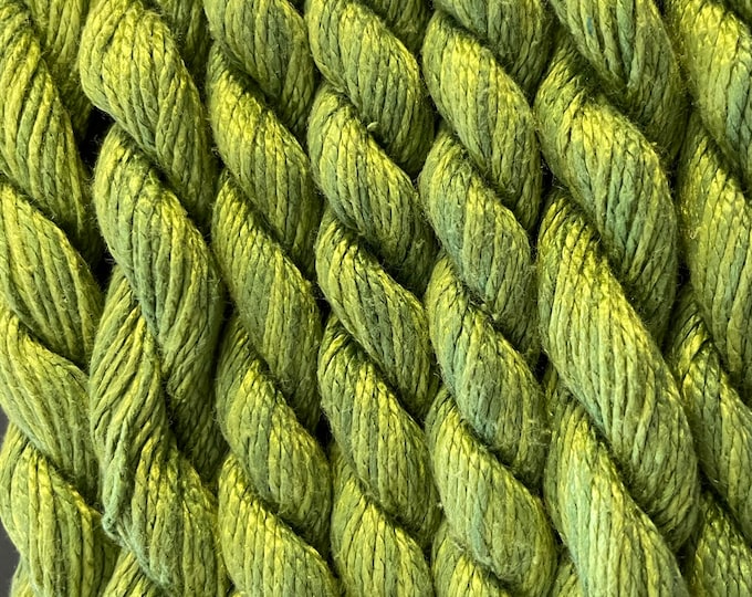 LETTUCE - V052 -Planet Earth Silk - VARIEGATED