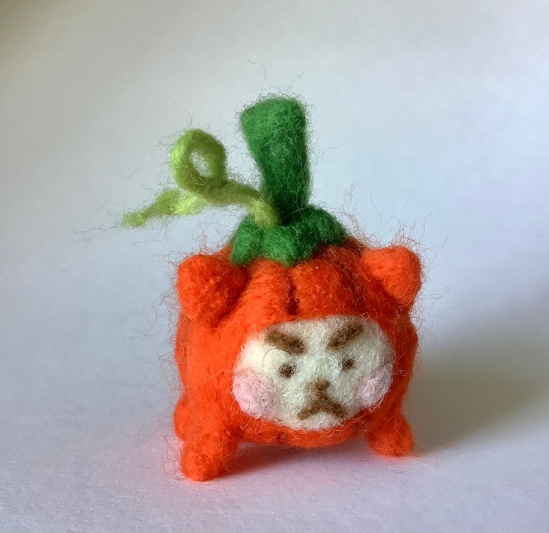 Limited We OFFer at cheap prices Edition Mini Max 42% OFF Needle felt Cat Figure Pumpkin
