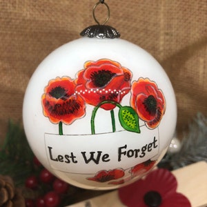 Hand Painted Remembrance Poppy &#39;Lest We Forget&#39; Glass Christmas Bauble with Gift Box