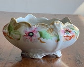 Japanese Nippon Morimura Hand Painted and Gilt Floral Porcelain Bowl circa 1920