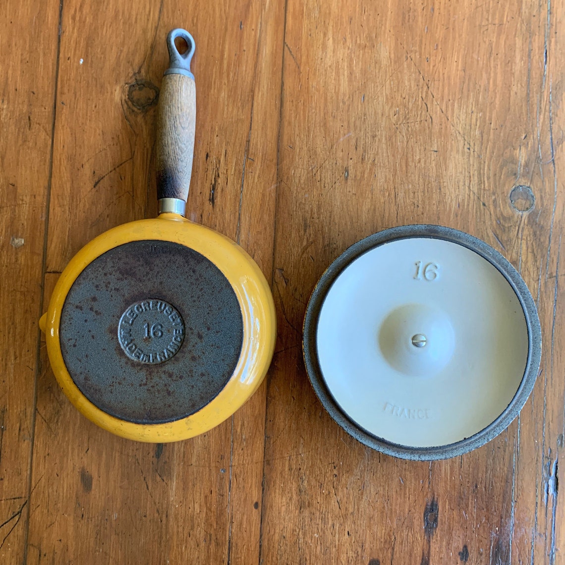 Le Creuset Saffron Yellow 16 Saucepan Enameled Cast Iron Teak Etsy