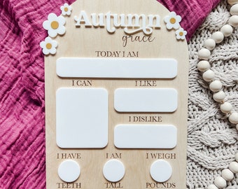 Daisy Monthly Milestone Card | Reusable Milestone Sign | Dry Erase Monthly Photo Prop | Personalized Baby Shower Gift | Baby Keepsake