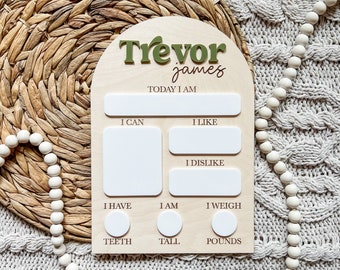 Personalized Monthly Milestone Card | Reusable Milestone Sign | Dry Erase Monthly Photo Prop | Personalized Baby Shower Gift | Baby Keepsake