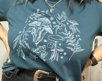 Forest Friends Midnight blue T-shirt/Mushrooms Frogs and Leaves/Vintage Mushroom Frog and fungi /Dark Academia aesthetic/Hand screen printed