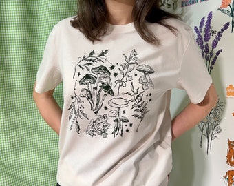 Forest Friends T-shirt/Mushrooms Frogs and Leaves/Vintage Mushroom Frog and fungi /Dark Academia aesthetic/Hand screen printed