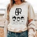 T-Shirt AJR 'The Click' Album - Représentation Chibi Des Membres - Coton, Toutes Tailles - Personnalisable