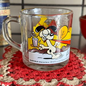 Vintage Garfield McDonald’s Glass Cup, Dated 1978, Collectible