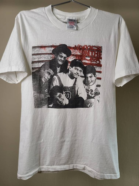 Rare True Vintage VTG New Kids On The Block Tee Sh