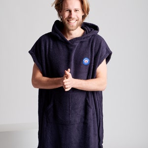 Surf Poncho Ponchy 5 Colours 4 Sizes Changing poncho for women and men Azul Oscuro