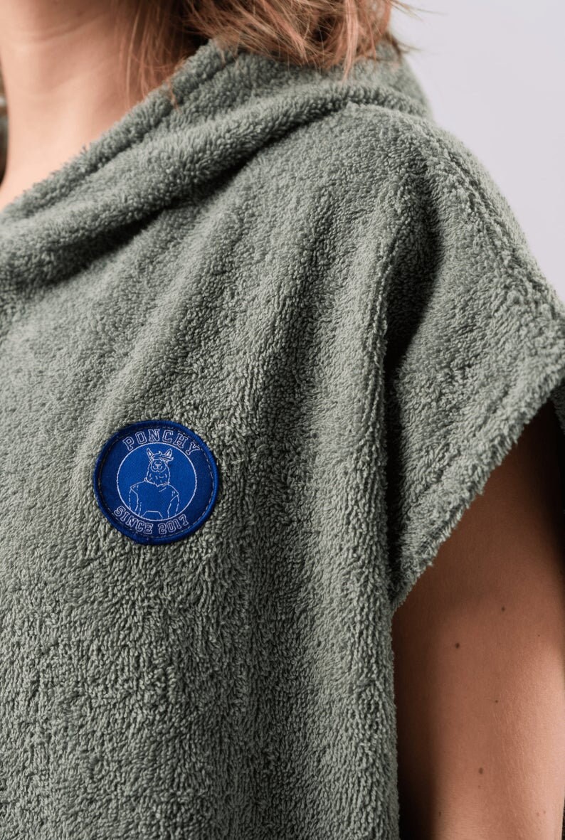 Surf Poncho 5 Colours 4 Sizes Ponchy Changing poncho for women and man