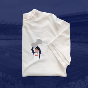 T-shirt ricamata Heung-min Son / Trofeo Europa League / Vittoria storica degli Spurs / Disponibili diversi colori