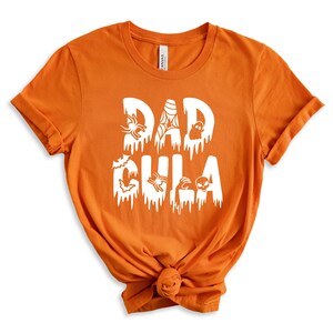 Dadcula Momster Little Monster Shirt, Matching Halloween Gift for Dad,Halloween Mom Shirt,Spooky Dad,Spooky Mom,Dadcula Shirt,Momster,Family imagem 7