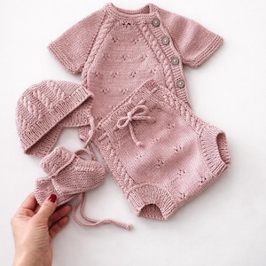 Newborn Baby Coming Home Outfit - Spring Summer Baby Outfit - Short Sleeved Sweater, Shorts, Bonnet & Booties Dusty Pink