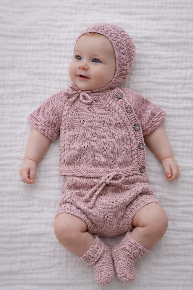 Newborn Baby Coming Home Outfit - Spring Summer Baby Outfit - Short Sleeved Sweater, Shorts, Bonnet & Booties image 19