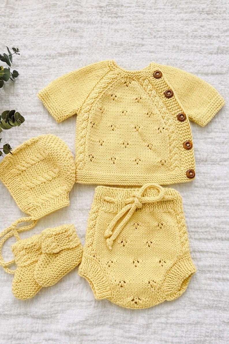 Newborn Baby Coming Home Outfit - Spring Summer Baby Outfit - Short Sleeved Sweater, Shorts, Bonnet & Booties image 14