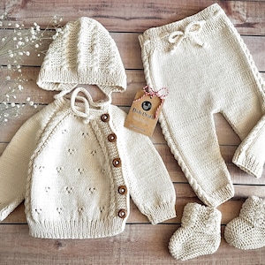 Newborn Neutral Baby Coming Home Outfit | Knit Baby Clothes | Unisex Baby First Outfit | Newborn Gift | Baby Hospital Outfit Gender Neutral