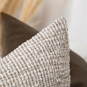 Housse de coussin bohème beige | Taie d'oreiller et coussin texturés neutres