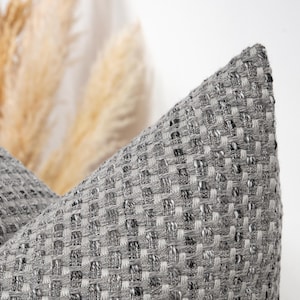 Funda de almohada texturizada gris piedra / Tejido suave con textura de canasta