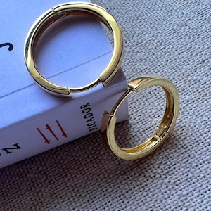 14 K Gold Plated Huggie Hoop Earrings, Minimalist small hoops for everyday,lightweight gold huggies unisex huggie earrings gift for her