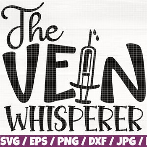 Puede incluir: Diseño gráfico en blanco y negro con el texto "The Vein Whisperer" y una imagen estilizada de una jeringa.