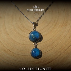 Halskette mit Kreta-Anhänger aus blauem Epoxidharz und Edelstahl