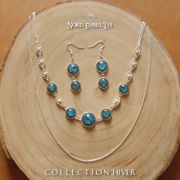 Parure collier boucles d'oreilles bracelet Rêve de Glace cabochons en résine époxy bleu hiver