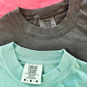 Retro Mom Shirt, Mother's Day T-shirt, Cool Mom Club Tee, Vintage Aesthetic Mom Gift image 9