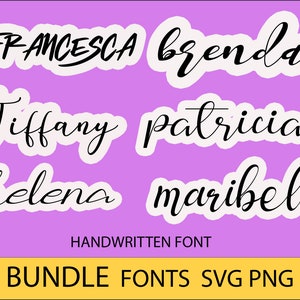 Könnte beinhalten: Ein Satz von sechs handgeschriebenen Schriftarten in schwarzem Text auf weißem Hintergrund mit violettem Rand. Die Namen sind: Francesca, Brenda, Tiffany, Patricia, Helena und Maribel. Der Text am unteren Rand des Bildes lautet: "HANDWRITTEN FONT BUNDLE FONTS SVG PNG".
