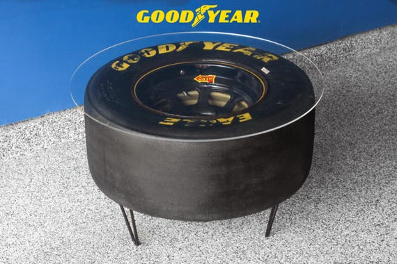 F1タイヤテーブル　希少限定品 NASCARタイヤテーブル：自動車用家具とレーシングホームデコレーション