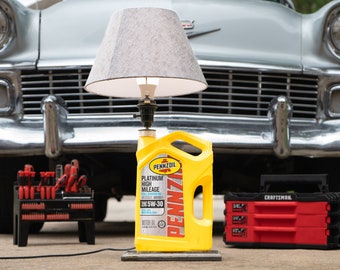 Pennzoil Lamp: Automotive Decor for Car Shop Office