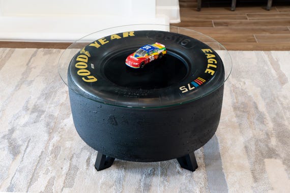 「デザインローテーブル」　タイヤ　アスファルト　アート　インテリア NASCAR 75周年記念タイヤコーヒーテーブル：自動車用家具＆レーシング