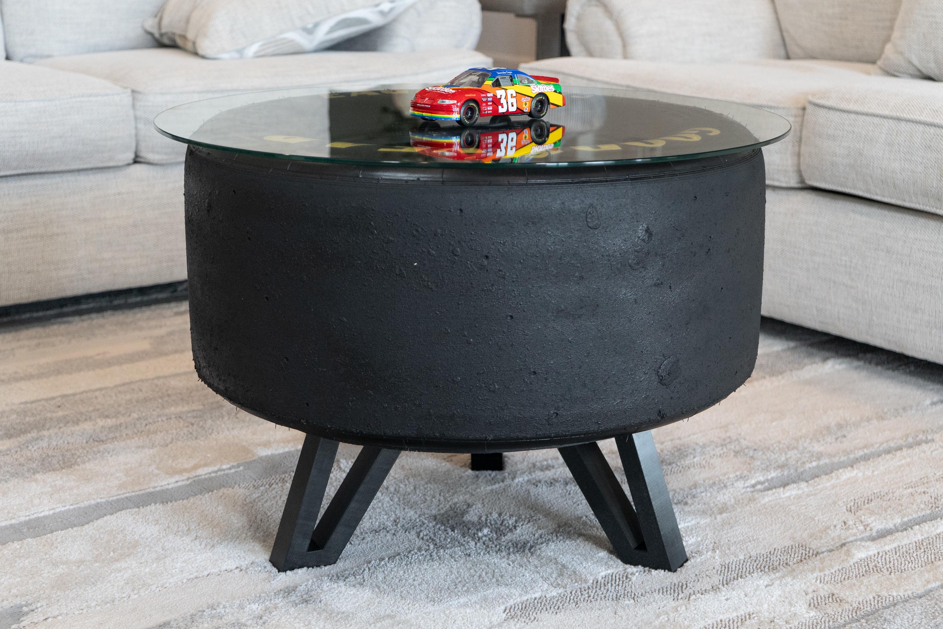 NASCAR 75周年記念タイヤコーヒーテーブル：自動車用家具＆レーシング