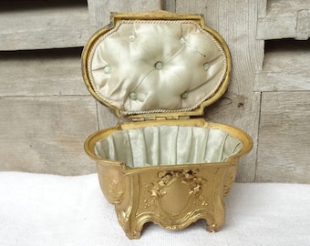 C19th Jewel box/Antique French spelter jewellery casket/Napoleon III trinket box/Decorative lidded box/Silk lined jewel casket/Boudoir decor