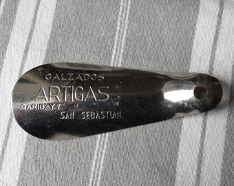 Advertising shoehorn/Vintage Spanish metal shoe shop advert/Steel shoe horn/Calzados Artigas,San Sebastian/Delivers DDP to USA