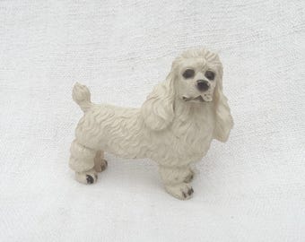 白い犬のフィギュア 置物 白い樹脂製の犬の置物：コレクターズアイテム、高さ3インチ - Etsy 日本